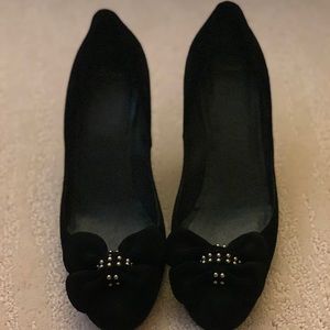 Black Delma. Pearl heels